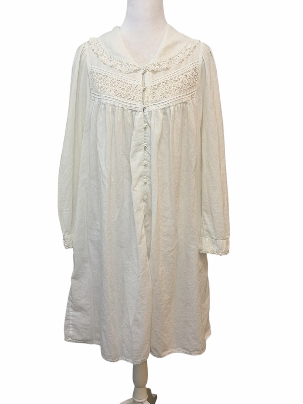 Vintage Eileen West Queen Anne Lace Nightgown